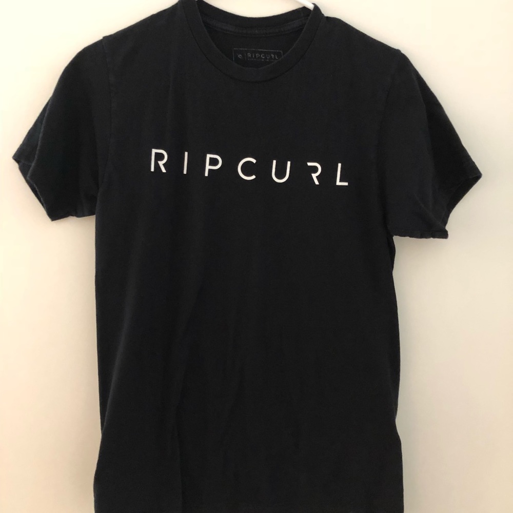 Black Rip Curl tee PRICE DROP⬇️⬇️